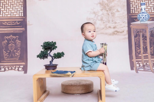 新野宝宝吃迷糊奶如何纠正